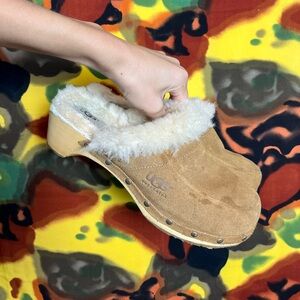 UGG Leather Studded Accents Mules Women's Size 8 Good Condition